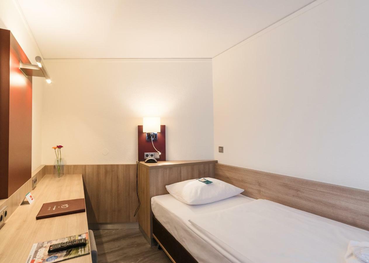 Hotel Gustav-Stresemann-Institut ボン エクステリア 写真